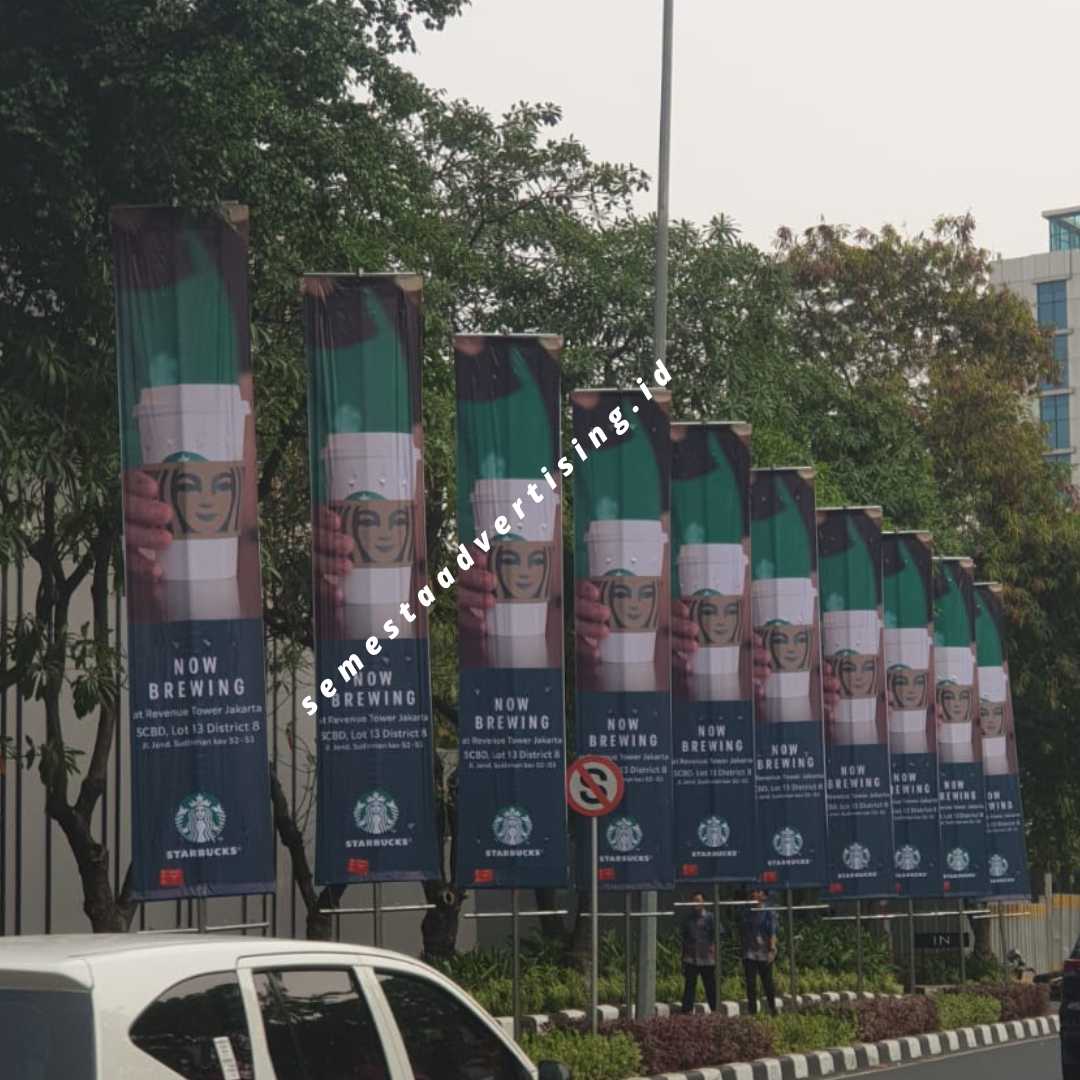 pasang umbul umbul scbd