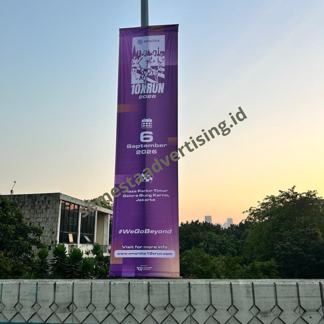 pasang t banner taing besi untuk promosi